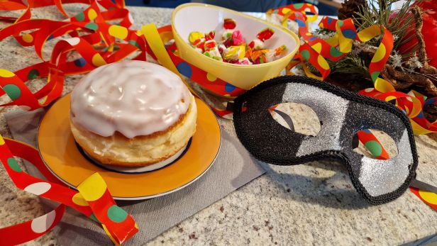 Närrischer Gruß am Standort Oppenau & Fasnachtsparty des HDI Campus