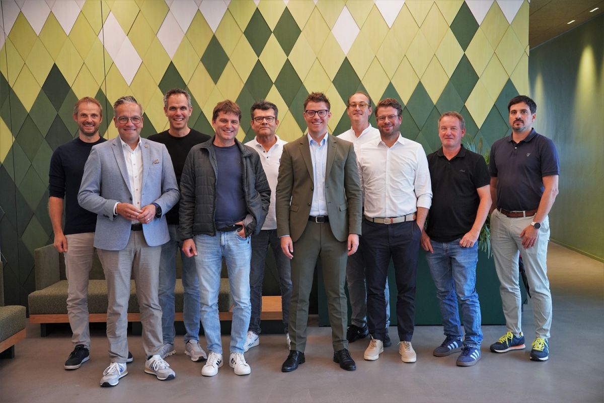 Oberbürgermeister zu Gast auf dem HDI Campus