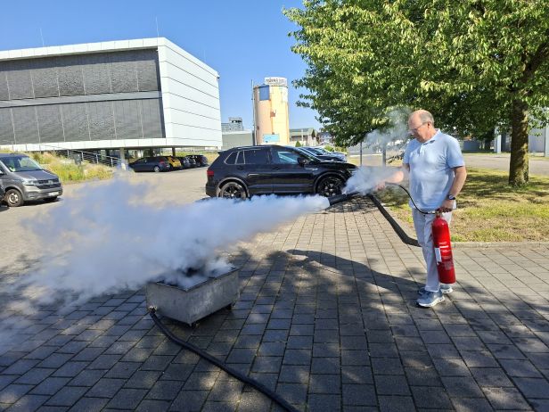 Brandschutzhelferausbildung - Theorie & Praktische Übung am Feuerlöscher